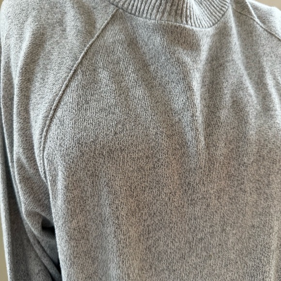 A new day sweater. Grey, medium. Drawstring waist. - Picture 3 of 5